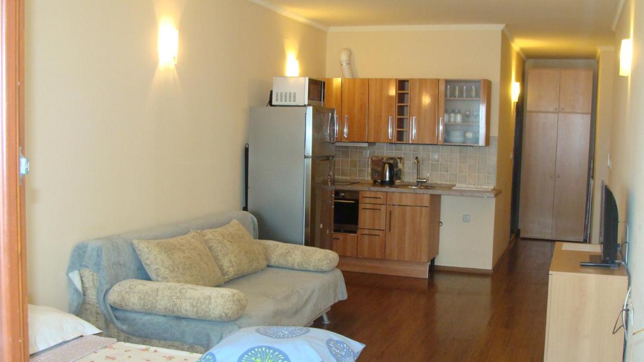 Admiral Apartments Golden Sands Exterior photo